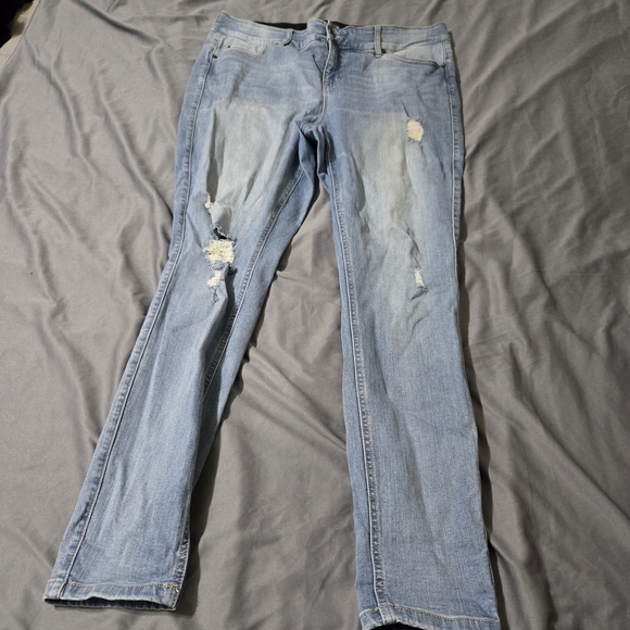 Torrid Jeans Women' 16R Blue Denim Bombshell Skinny Distressed High Waisted - Picture 1 of 11